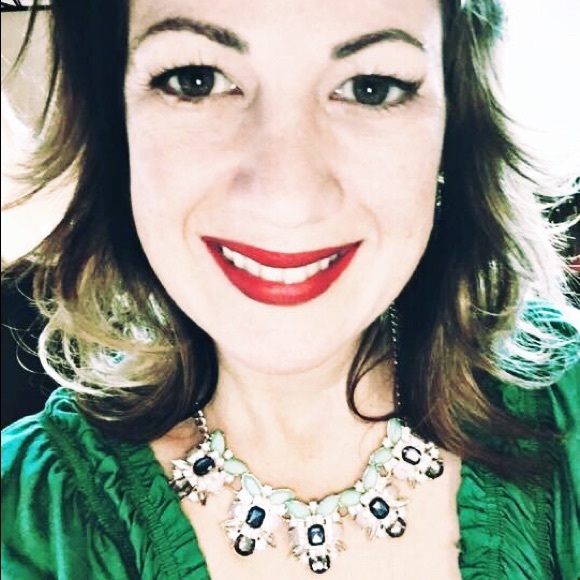 Meet your Posher, Anya - Picture 8 of 8